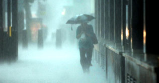 Poor rain emergency plan of Karachi city govt exposed